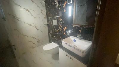 Bathroom Image of 1000 Sq.ft 1 BHK Builder Floor for rent in Sector 51 Gurgaon for Rs. 37000