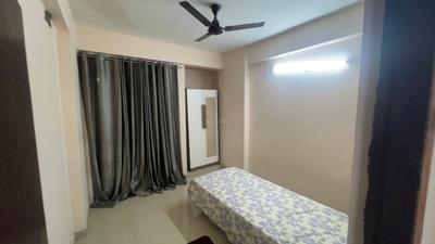 Bedroom Image of 250 Sq.ft 1 RK Apartment / Flat for rent in Noida Extension Greater Noida for Rs. 11000