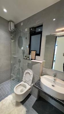 Image of 1750 Sq.ft 4 BHK Apartment / Flat for sale in Bandra West, Mumbai for Rs. 192500000
