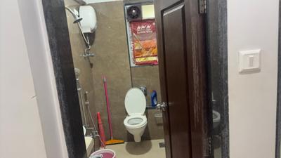 Bathroom Image of 550 Sq.ft 1 BHK Apartment / Flat for rent in Atlantic Jewels, Hiranandani Estate Thane for Rs. 30000