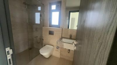 Image of 2100 Sq.ft 3 BHK Apartment / Flat for rent in Piramal Mahalaxmi Central Tower 2, Worli, Mumbai for Rs. 311000