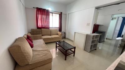 Living Room Image of 570 Sq.ft 1 BHK Apartment / Flat for rent in Magarpatta Heliconia, Hadapsar Pune for Rs. 27500