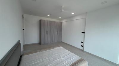Bedroom Image of 2200 Sq.ft 4 BHK Apartment / Flat for rent in Khar West Mumbai for Rs. 400000