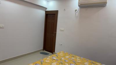 Bedroom Image of 1800 Sq.ft 3 BHK Apartment / Flat for rent in Blue Mountain, Kalli Pashchim Lucknow for Rs. 35000