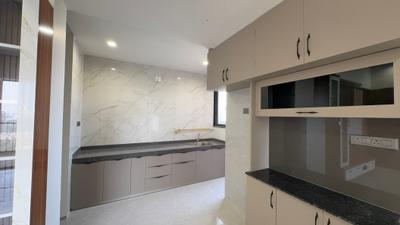 Kitchen Image of 1800 Sq.ft 3 BHK Apartment / Flat for rent in Shree Avinya 2, Naranpura Ahmedabad for Rs. 30000
