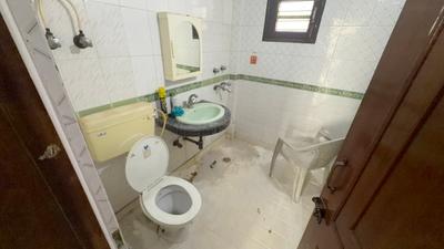 Image of 1800 Sq.ft 3 BHK Apartment / Flat for rent in Vishwas Nagar Apartments, Sector 23 Dwarka, New Delhi for Rs. 46000