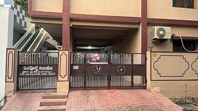 Building Image of 6500 Sq.ft 10 BHK Independent House for sale in Benz Circle Vijayawada for Rs. 35000000