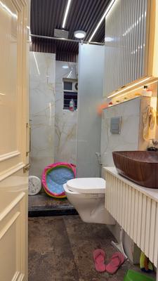 Bathroom Image of 1200 Sq.ft 2 BHK Builder Floor for sale in Picnic Garden Kolkata for Rs. 7200000