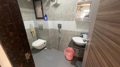 Bathroom Image of 520 Sq.ft 1 BHK Apartment / Flat for sale in Veena Senterio, Chembur Mumbai for Rs. 12500000