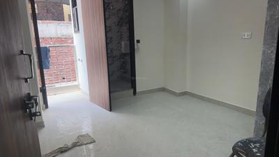 Bedroom Image of 900 Sq.ft 3 BHK Apartment / Flat for sale in Khanpur New Delhi for Rs. 7000000