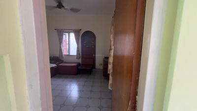 Bedroom Image of 1000 Sq.ft 3 BHK Apartment / Flat for sale in Dhakuria Kolkata for Rs. 4500000