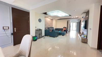 Living Room Image of 2800 Sq.ft 4 BHK Builder Floor for sale in 4S Aradhya Homes, Sector 67 Gurgaon for Rs. 29000000