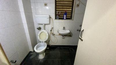 Image of 850 Sq.ft 2 BHK Apartment / Flat for sale in Shiv Parvati Apartments, Malad West, Mumbai for Rs. 16500000