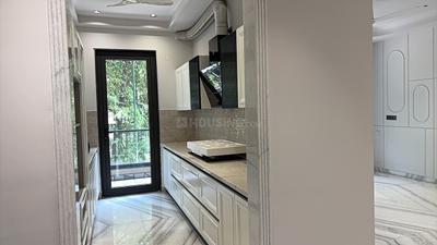 Kitchen Image of 2200 Sq.ft 3 BHK Builder Floor for rent in South City Luxury Floors, Sector 50 Gurgaon for Rs. 85000