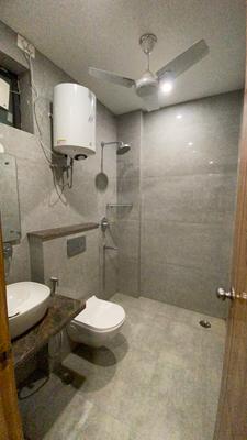 Bathroom Image of 680 Sq.ft 1 RK Builder Floor for rent in Sector 50 Gurgaon for Rs. 25000