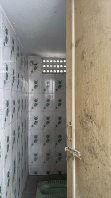 Bathroom Image of 750 Sq.ft 1 BHK Independent House for rent in Gajuwaka Visakhapatnam for Rs. 4000