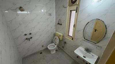 Image of 1800 Sq.ft 3 BHK Apartment / Flat for rent in CGHS Saral Apartment, Sector 10 Dwarka, New Delhi for Rs. 42000