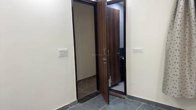 Bedroom Image of 700 Sq.ft 2 BHK Apartment / Flat for sale in Khanpur New Delhi for Rs. 4600000
