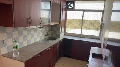 Kitchen Image of 1377 Sq.ft 3 BHK Apartment / Flat for sale in DLF Ridgewood Estate, DLF Phase 4 Gurgaon for Rs. 30000000