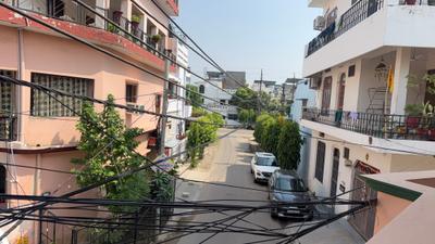 Bedroom Image of 1250 Sq.ft 2 BHK Builder Floor for rent in Indira Nagar Lucknow for Rs. 18000
