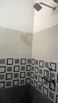 Bathroom Image of 400 Sq.ft 1 BHK Apartment / Flat for rent in ISBT Dehradun Dehradun for Rs. 17000