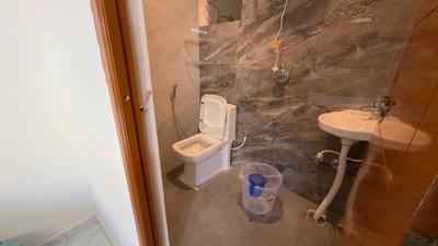Bathroom Image of 600 Sq.ft 1 BHK Apartment / Flat for rent in Nagavara Bengaluru for Rs. 26500