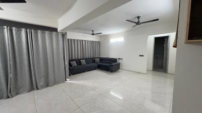 Living Room Image of 2188 Sq.ft 3 BHK Apartment / Flat for rent in Vinayak Sapphire, Sargasan Gandhinagar for Rs. 25000