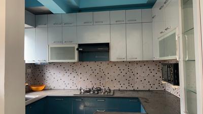 Kitchen Image of 925 Sq.ft 2 BHK Apartment / Flat for rent in Paras Tierea, Sector 137 Noida for Rs. 30000