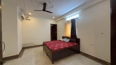 Bedroom Image of 1500 Sq.ft 3 BHK Builder Floor for rent in Vasant Kunj New Delhi for Rs. 60000
