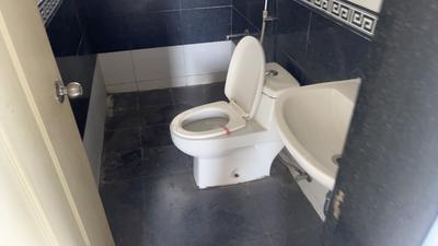 Nanded Sarang Bathroom Two 4