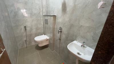 Bathroom Image of 1500 Sq.ft 1 BHK Builder Floor for rent in Scheme No 114 Indore for Rs. 22000