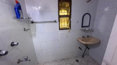 Image of 1500 Sq.ft 3 BHK Apartment / Flat for rent in Metroview Apartment, Sector 13 Dwarka, New Delhi for Rs. 38000