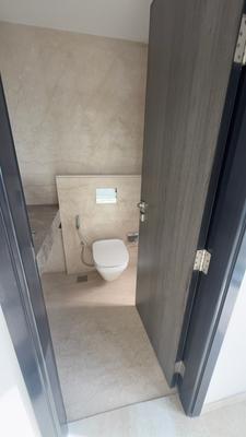 Image of 2220 Sq.ft 4 BHK Apartment / Flat for rent in Piramal Mahalaxmi South Tower, Worli, Mumbai for Rs. 550051