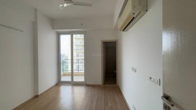 Bedroom Image of 1818 Sq.ft 3 BHK Apartment / Flat for sale in DLF The Primus, Sector 82A Gurgaon for Rs. 30700000