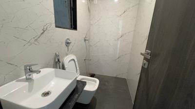 Image of 800 Sq.ft 2 BHK Apartment / Flat for rent in DLH Leo Tower, Andheri West, Mumbai for Rs. 100000