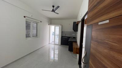 Living Room Image of 650 Sq.ft 1 BHK Apartment / Flat for rent in Whitefield Bengaluru for Rs. 24000