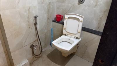 Bathroom Image of 550 Sq.ft 1 BHK Independent House for rent in Scheme No 94C Indore for Rs. 12500