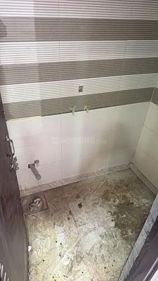 Bathroom Image of 1100 Sq.ft 3 BHK Apartment / Flat for sale in Govindpuram Ghaziabad for Rs. 4200000