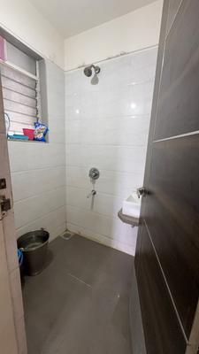 Bathroom Image of 700 Sq.ft 1 BHK Apartment / Flat for sale in Geomatrix Silver Crest, Panvel Navi Mumbai for Rs. 7900000