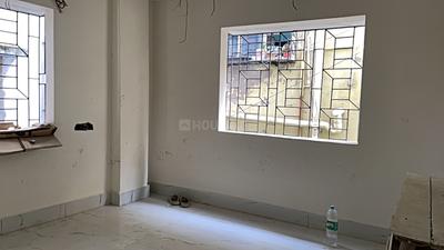 Bedroom Image of 672 Sq.ft 2 BHK Builder Floor for sale in Picnic Garden Kolkata for Rs. 3500000