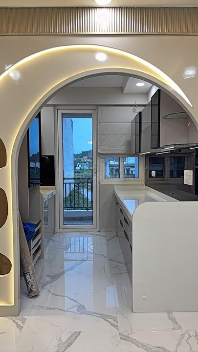 Eva Kalyan Main Image 1