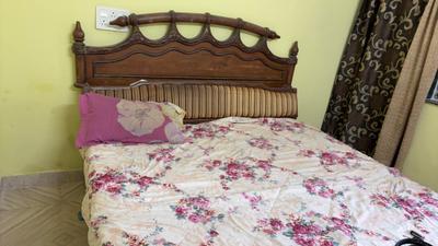 Bedroom Image of 1100 Sq.ft 2.5 BHK Apartment / Flat for rent in Shiva Apartment, Sector 4 Rohini New Delhi for Rs. 30000