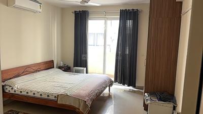 Bedroom Image of 1300 Sq.ft 3 BHK Apartment / Flat for sale in Emaar Emerald Floors Premier, Sector 65 Gurgaon for Rs. 34000000