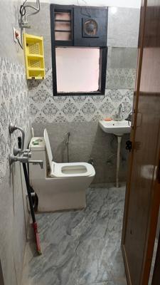 Bathroom Image of 550 Sq.ft 1 BHK Builder Floor for rent in Palam Vihar Extension Gurgaon for Rs. 13000