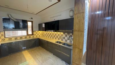 Kitchen Image of 2700 Sq.ft 4 BHK Builder Floor for sale in Ashoka Enclave Faridabad for Rs. 28000000