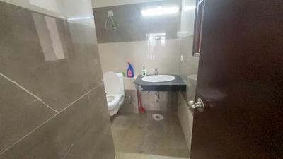 Bathroom Image of 795 Sq.ft 1 BHK Studio for sale in Cosmos Express 99, Sector 99 Gurgaon for Rs. 8700000