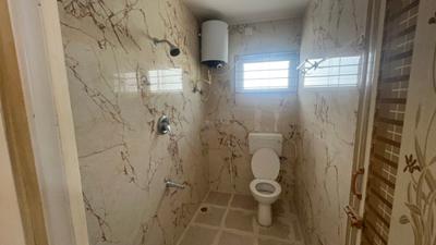 Bathroom Image of 600 Sq.ft 1 BHK Builder Floor for rent in Muneshwara Nagar Bengaluru for Rs. 23000