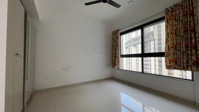 Bedroom Image of 650 Sq.ft 2 BHK Apartment / Flat for rent in Kalpataru Immensa, Thane West Thane for Rs. 42000