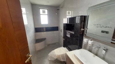 Image of 2250 Sq.ft 3 BHK Builder Floor for sale in BPTP Amstoria , Sector 102, Gurgaon for Rs. 38000000