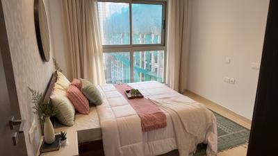 Bedroom Image of 800 Sq.ft 3 BHK Apartment / Flat for sale in Hiranandani Highland A B C D And E Wing, Powai Mumbai for Rs. 43500000